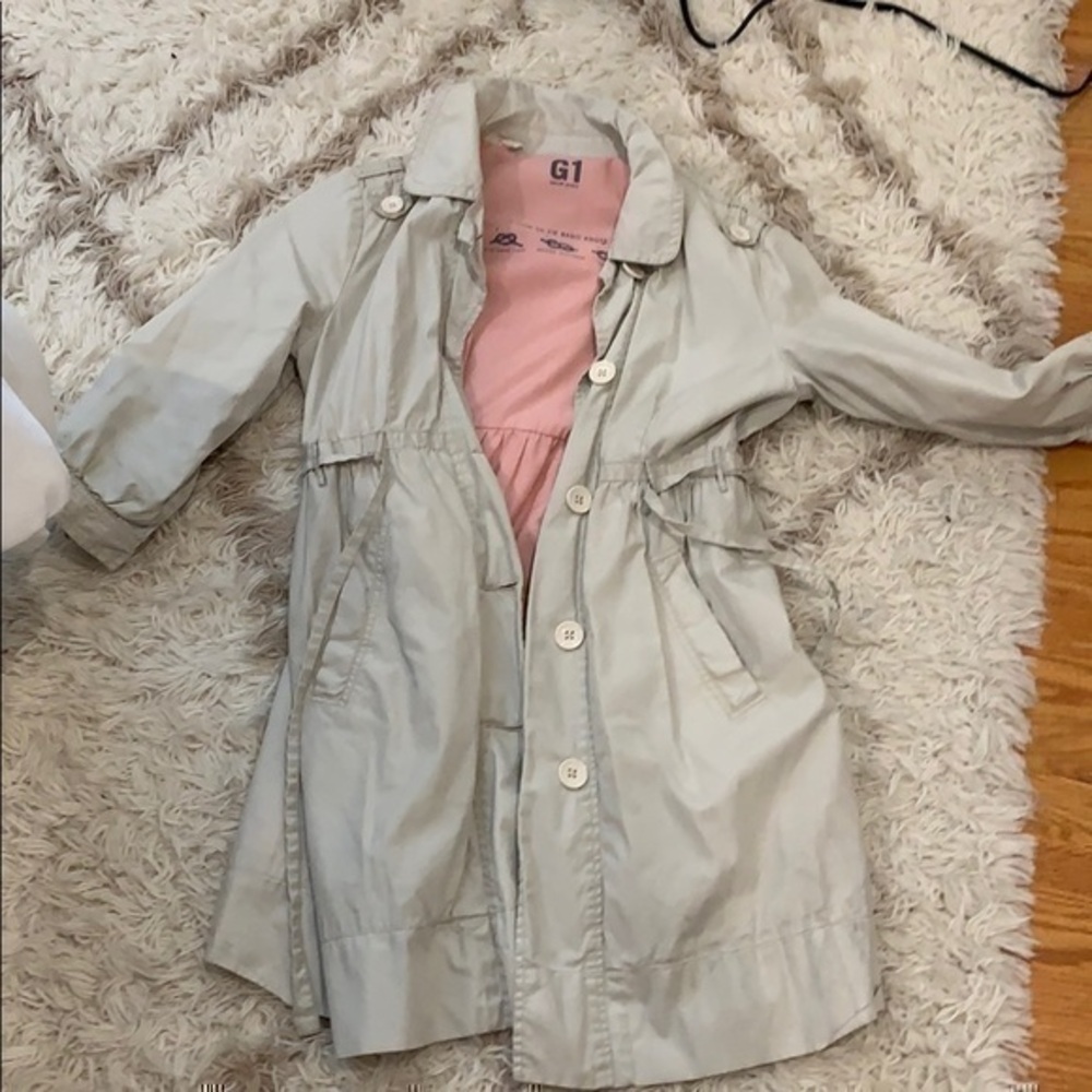 Light pebble grey color trench